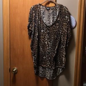 Ladies Express Leopard print Tunic Top. Size Large